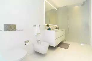 300 Biscayne Blvd, Miami, FL 33131 - Photo 36