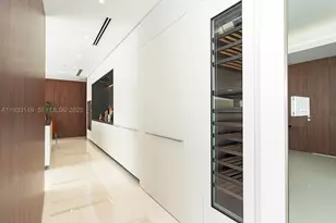 300 Biscayne Blvd, Miami, FL 33131 - Photo 20