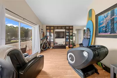8040 Tatum Waterway #11, Miami Beach, FL 33141 - Photo 8