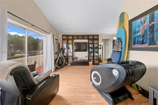 8040 Tatum Waterway, Miami Beach, FL 33141 - Photo 8