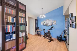 8040 Tatum Waterway, Miami Beach, FL 33141 - Photo 14