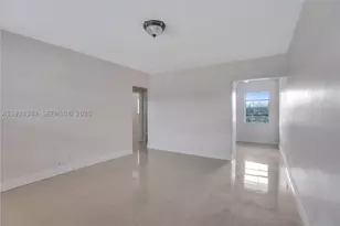 7401 Pines, Pembroke Pines, FL 33024 - Photo 6