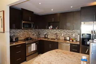 19390 Collins, Sunny Isles Beach, FL 33160 - Photo 8
