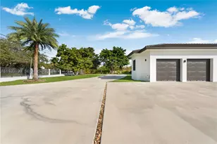 10398 SW 64th, Miami, FL 33173 - Photo 8
