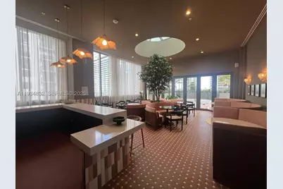 11 NE 6 #2709, Miami, FL 33132 - Photo 2