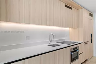 225 N Miami, Miami, FL 33132 - Photo 10