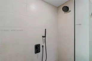 225 N Miami, Miami, FL 33132 - Photo 32
