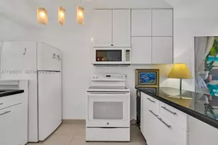 798 Crandon, Key Biscayne, FL 33149 - Photo 8