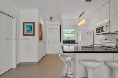 798 Crandon #16-C, Key Biscayne, FL 33149 - Photo 6