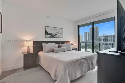 121 NE 34th #902, Miami, FL 33137 - Photo 2