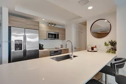 121 NE 34th #902, Miami, FL 33137 - Photo 16