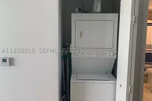 90 SW 3rd, Miami, FL 33130 - Photo 12