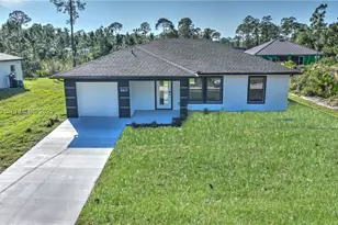 3417 57th St W, Other Fl City, FL 33971 - Photo 34