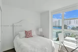 3370 Hidden Bay, Aventura, FL 33180 - Photo 32