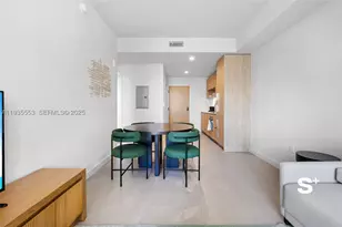 11 NE 6th, Miami, FL 33132 - Photo 14
