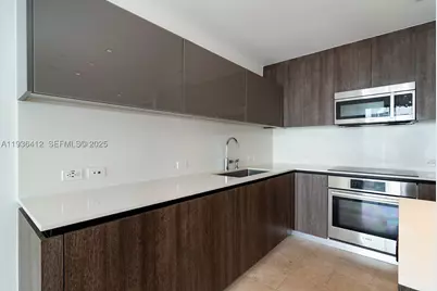 68 SE 6th #2010, Miami, FL 33131 - Photo 14