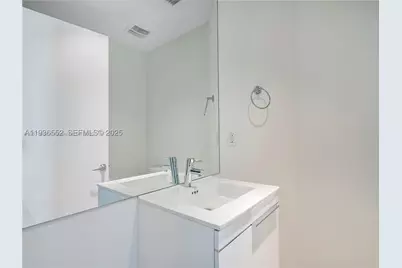17301 Biscayne #1105, North Miami Beach, FL 33160 - Photo 8