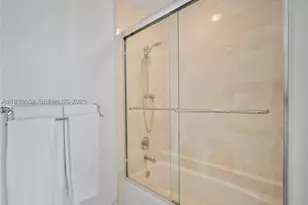 17301 Biscayne, North Miami Beach, FL 33160 - Photo 20