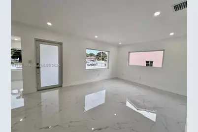 542 E 20th, Hialeah, FL 33013 - Photo 18