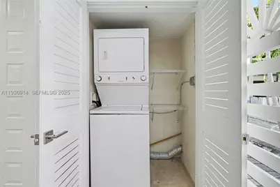 523 NE 38th #6, Miami, FL 33137 - Photo 34