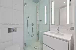 300 Biscayne Blvd, Miami, FL 33130 - Photo 26