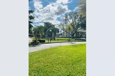 6031 Shakerwood #105, Tamarac, FL 33319 - Photo 4