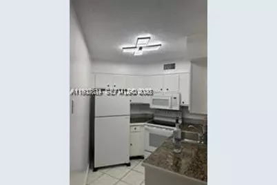 212 Lake Pointe #210, Fort Lauderdale, FL 33309 - Photo 6