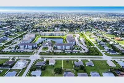 1821 Savona Pkwy W, Cape Coral, FL 33914 - Photo 8