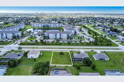 1821 Savona Pkwy W, Cape Coral, FL 33914 - Photo 6