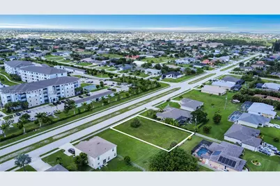 1821 Savona Pkwy W, Cape Coral, FL 33914 - Photo 4