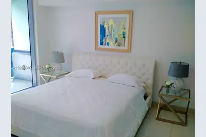 200 Biscayne Boulevard #906, Miami, FL 33131 - Photo 2