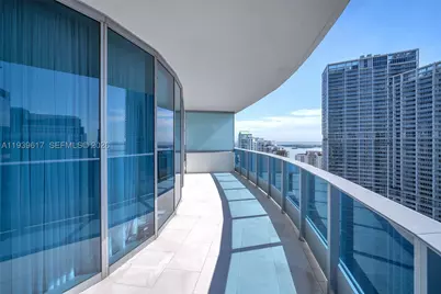 200 Biscayne Boulevard #4202, Miami, FL 33131 - Photo 10