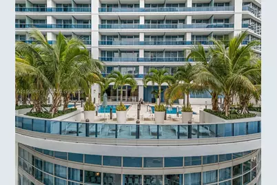 200 Biscayne Boulevard #4202, Miami, FL 33131 - Photo 2