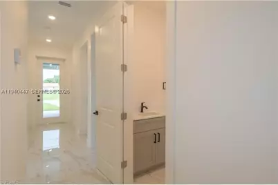 2045 Carver, Fort Myers, FL 33916 - Photo 20