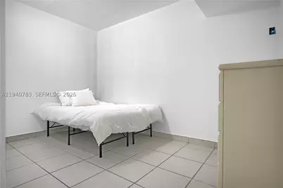 5005 Collins #824, Miami Beach, FL 33140 - Photo 12