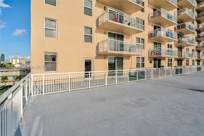 437 Golden Isles #4D, Hallandale Beach, FL 33009 - Photo 20