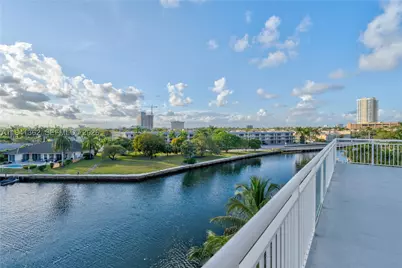 437 Golden Isles #4D, Hallandale Beach, FL 33009 - Photo 22