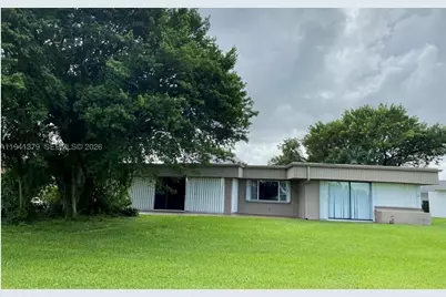 6105 Royal Poinciana, Tamarac, FL 33319 - Photo 2