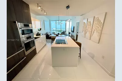 851 NE 1st #3606, Miami, FL 33132 - Photo 8