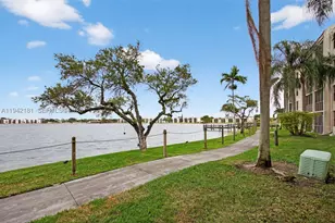 114 Lake Emerald, Oakland Park, FL 33309 - Photo 32