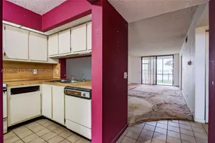 114 Lake Emerald, Oakland Park, FL 33309 - Photo 4