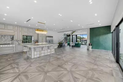 8005 Noremac, Miami Beach, FL 33141 - Photo 2