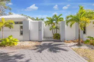 18555 SW 83rd, Cutler Bay, FL 33157 - Photo 2