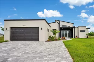 4009 W Jacaranda, Cape Coral, FL 33993 - Photo 1
