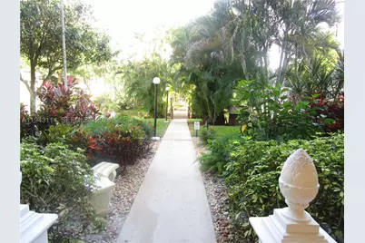 5111 W Oakland Park #305, Lauderdale Lakes, FL 33313 - Photo 6