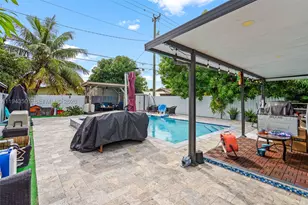 864 E 29th, Hialeah, FL 33013 - Photo 6