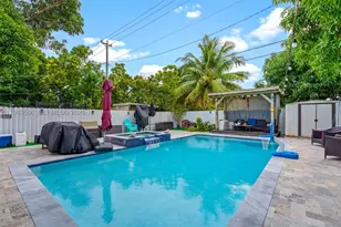 864 E 29th, Hialeah, FL 33013 - Photo 10