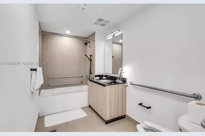 225 N Miami #1005, Miami, FL 33128 - Photo 10