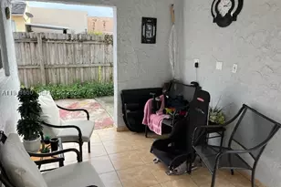 4211 W 10th, Hialeah, FL 33012 - Photo 30