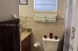 4211 W 10th, Hialeah, FL 33012 - Photo 18